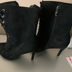 Suede heel boots